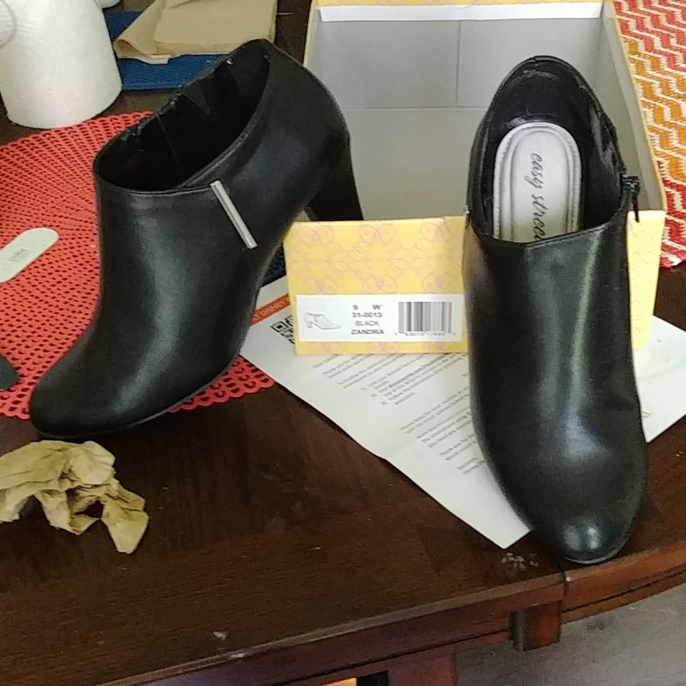 Ankle boots
